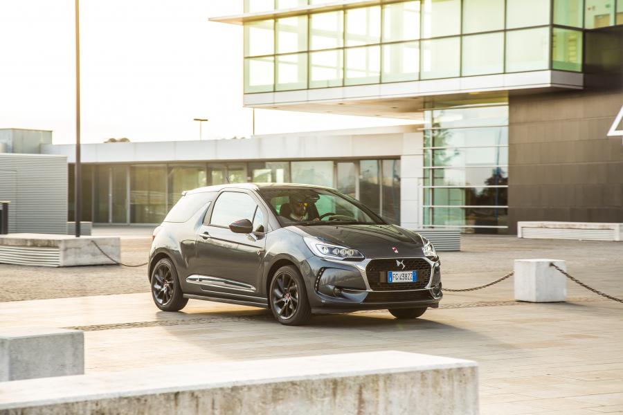  DS 3 Performance Line 2016 года  (фото 17 из 25)